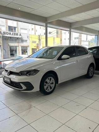 VOLKSWAGEN POLO 1.0 MPI MANUAL VOLKSWAGEN POLO 1.0 MPI MANUAL